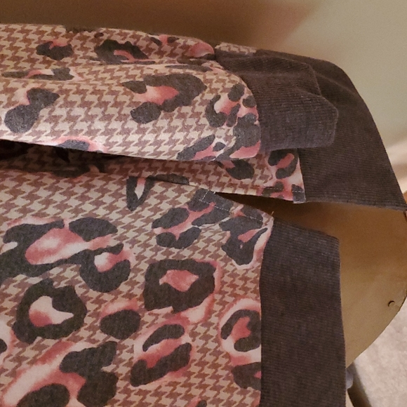 Top - Picture 2 of 3